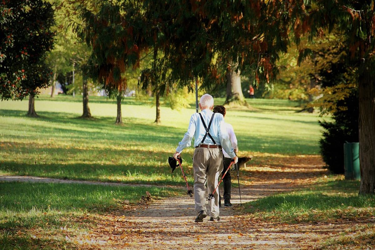 Tartu kõnniringid eakatele jätkuvad ka pühade ajal