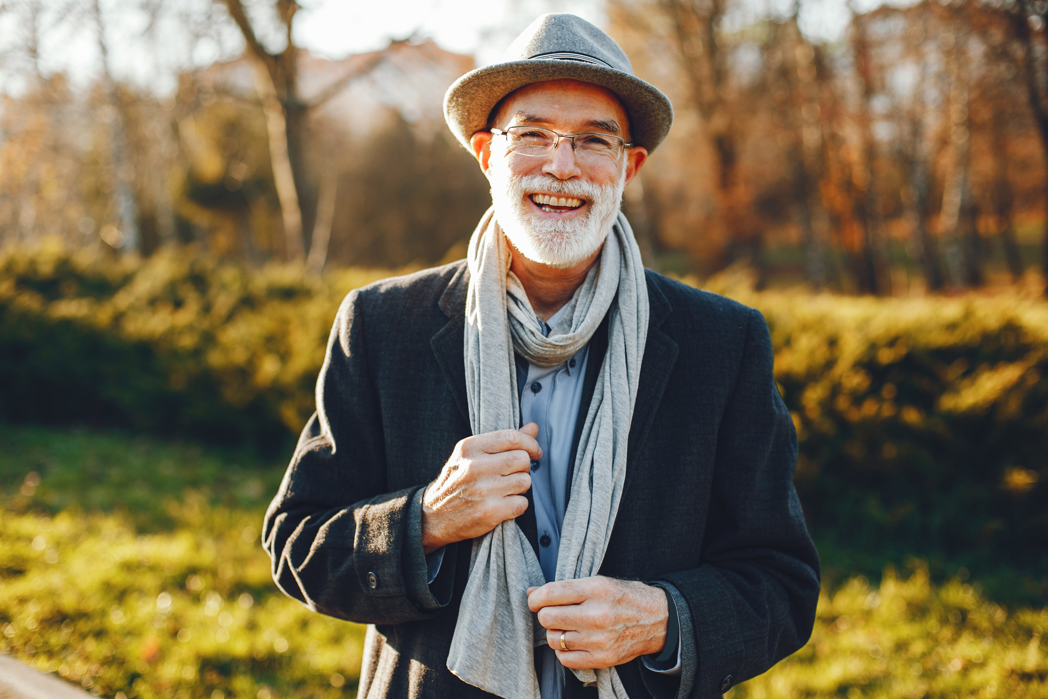 elegant-old-man-sunny-autumn-park